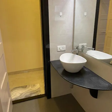 Apartment Vishwas Guest *