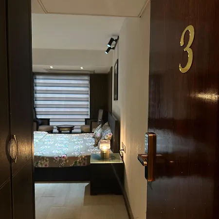 Hotel Om Metro Chandrakunj *
