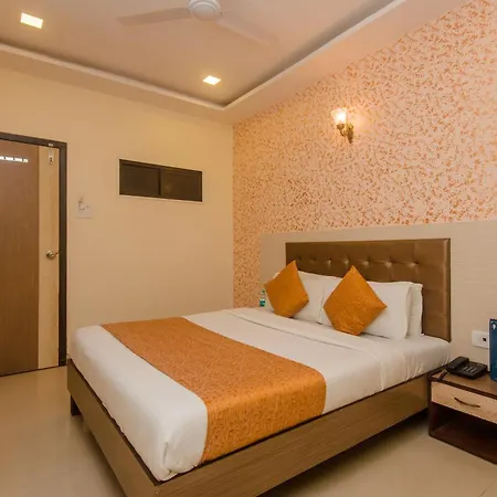 O Golden Nest Near Chhatrapati Shivaji International Airport 3*