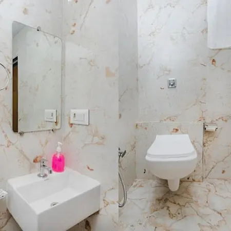 Apartment Golden Sands Aslpha Mumbai