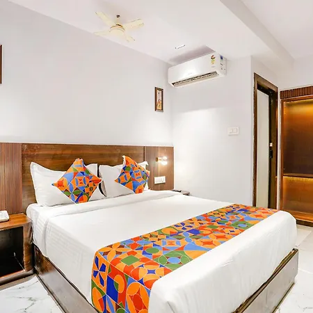 Fabhotel Peralz - Nr Boriwali Station Hotel *