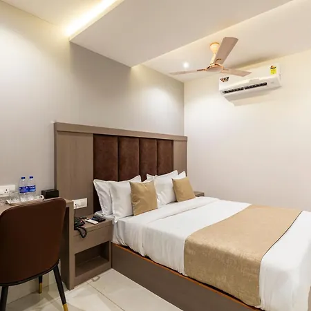 Hotel Metromax Andheri 3*