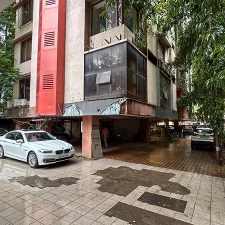 Metromax Andheri Hotel