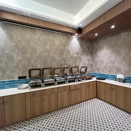 Esquire Near Bkc Hotel 3*