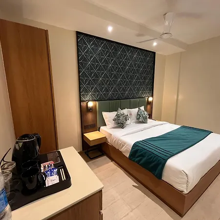 Esquire Near Bkc Hotel