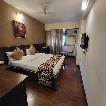 Maharana Chembur Hotel 2*