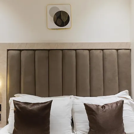 Larmont Luxury Hotel Mumbai