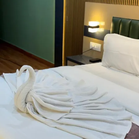 Yatri Cst Guest house