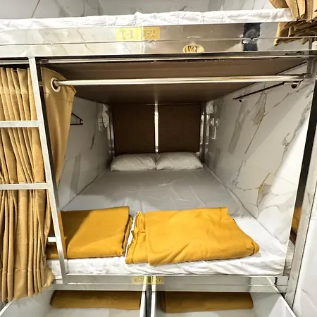 Elliott Hostel *