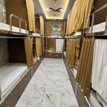 Elliott * Mumbai
