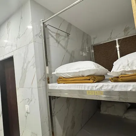 Elliott Hostel Mumbai