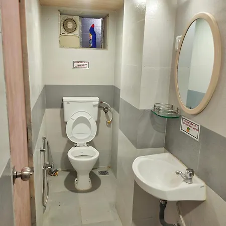 Homestay Ebony - Ac, Kitchenette, Ensuite, Independent *