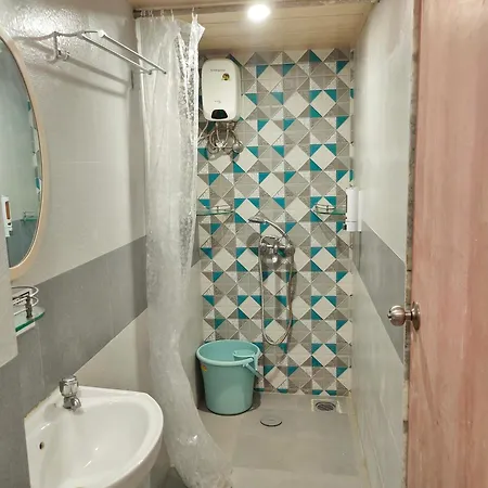 Ebony - Ac, Kitchenette, Ensuite, Independent Mumbai