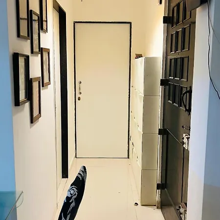 Homestay Secluded Mumbai