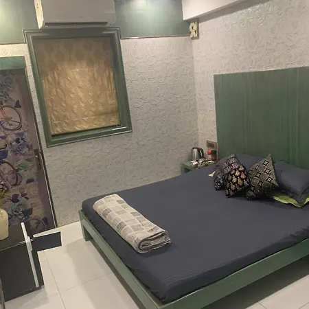 97 Homestay *