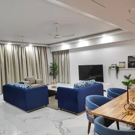 Premium In Hiranandani Powai By Maxxvalue - Chitranjan 3*