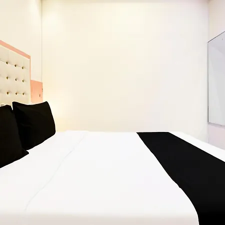 Hotel Airport Crown Andheri East,