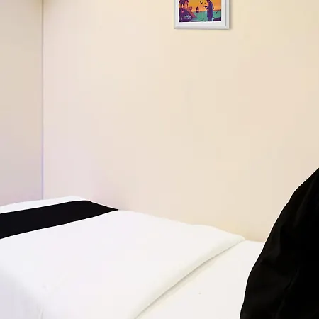 Hotel Airport Crown Andheri East, Mumbai