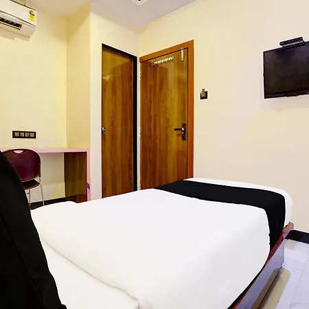 Hotel Airport Crown Andheri East,