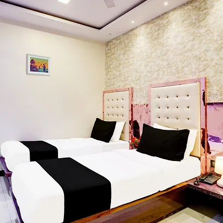Airport Crown Andheri East,