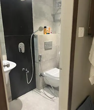 Hotel Glitz Dream Residency - Nr Iit & T2 Mumbai