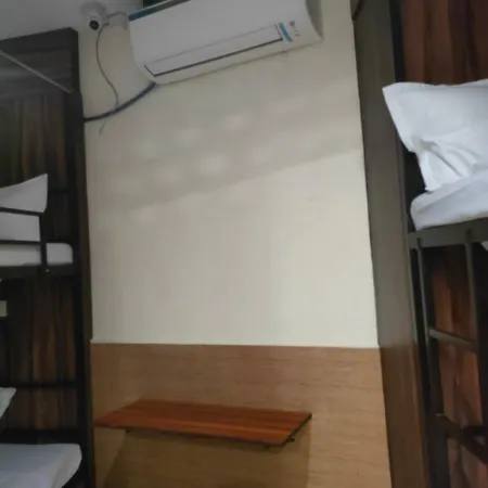 Hostel Aafee & Mumbai