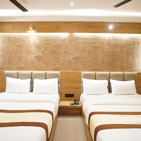 Lancaster Hotel 3*