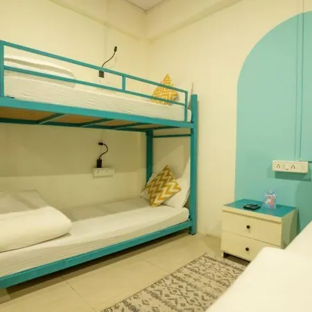 Hostel Locomo Hostel Express - Stay Work Eat *
