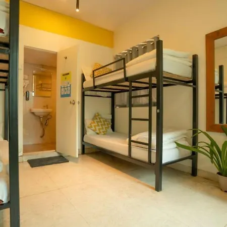 Hostel Locomo Hostel Express - Stay Work Eat