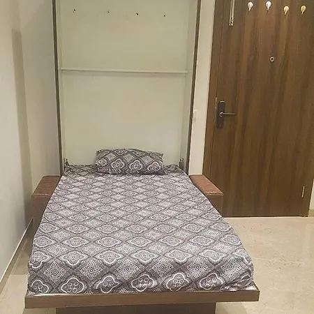 Regent Hill Serviced Self Check-in Apartment