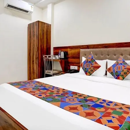 Apartment Golden Sands Aslpha Mumbai