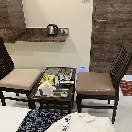Magnetic Terminal-2 Hotel