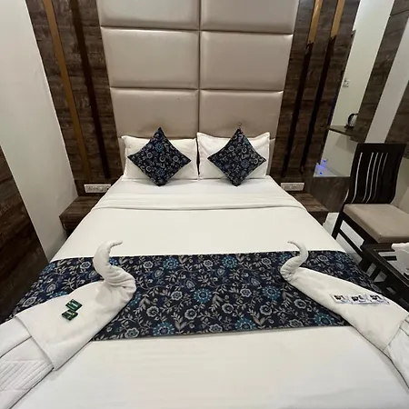 Hotel Magnetic Terminal-2 3*