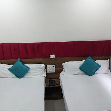Hotel New Balaji Residency 3*