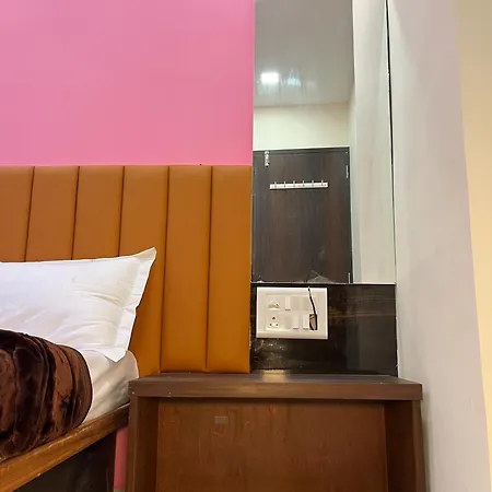 Parel Residency Hotel 3*