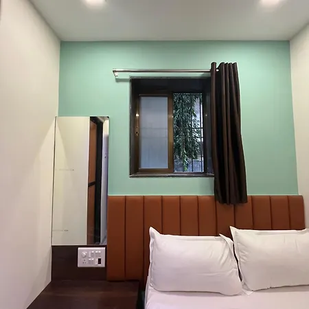 Parel Residency Hotel 3*