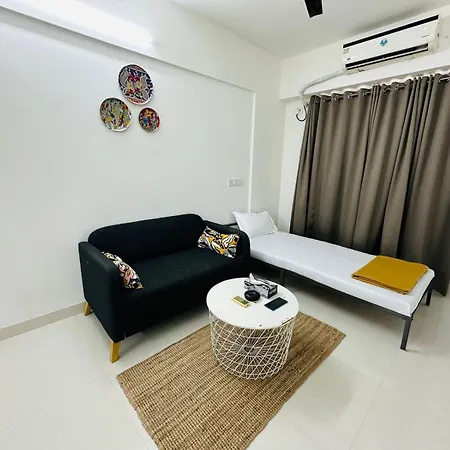 1 Bedroom In Parel *