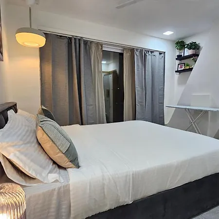 Lite - Khar West