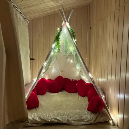 Makaan - The Luxury Homestay Aparthotel