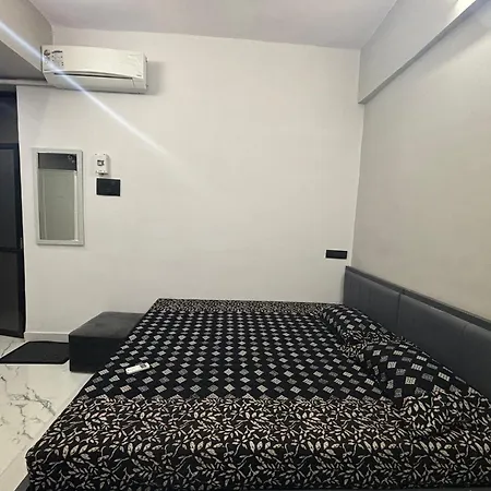Bed & Breakfast Aqua International Airport