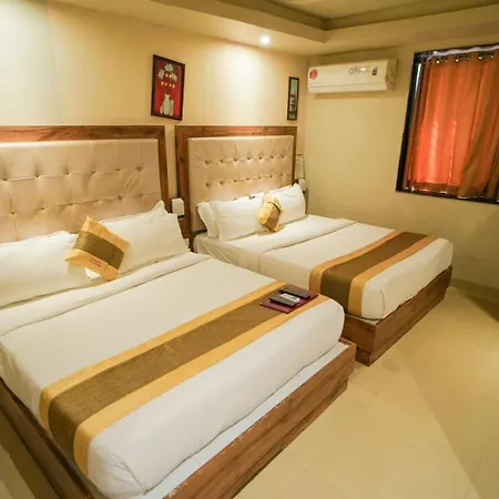 Amber Choice International Airport Hotel 3*