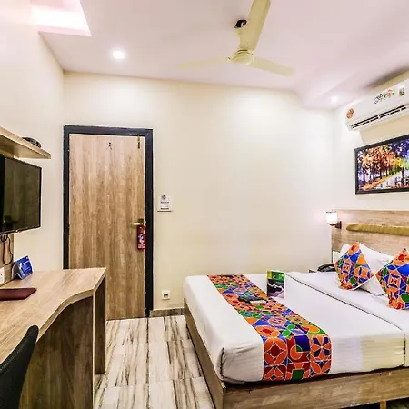 Guest house Glitz Aksa International - Nr T2 & Iit