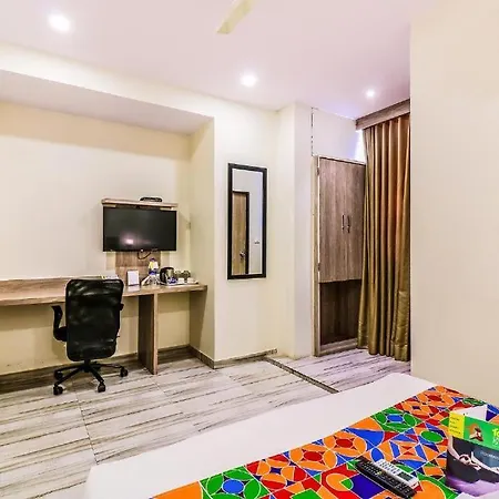 Guest house Glitz Aksa International - Nr T2 & Iit