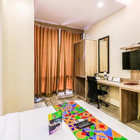 Guest house Glitz Aksa International - Nr T2 & Iit Mumbai