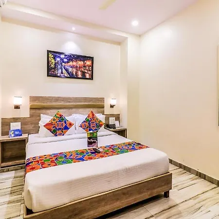 Glitz Aksa International - Nr T2 & Iit 3* Mumbai