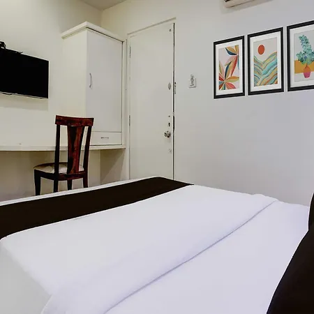 O Golden Star Hotel 4*