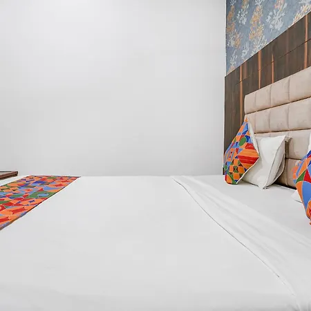 Hotel Fabhotel Elvis - Nr International Airport