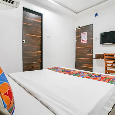 Fabhotel Elvis - Nr International Airport