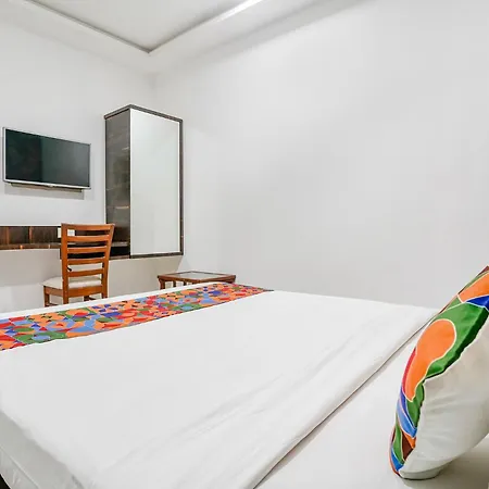 Hotel Fabhotel Elvis - Nr International Airport 3*