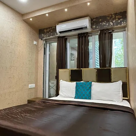 Come Relax Enjoy Apartment Mumbai